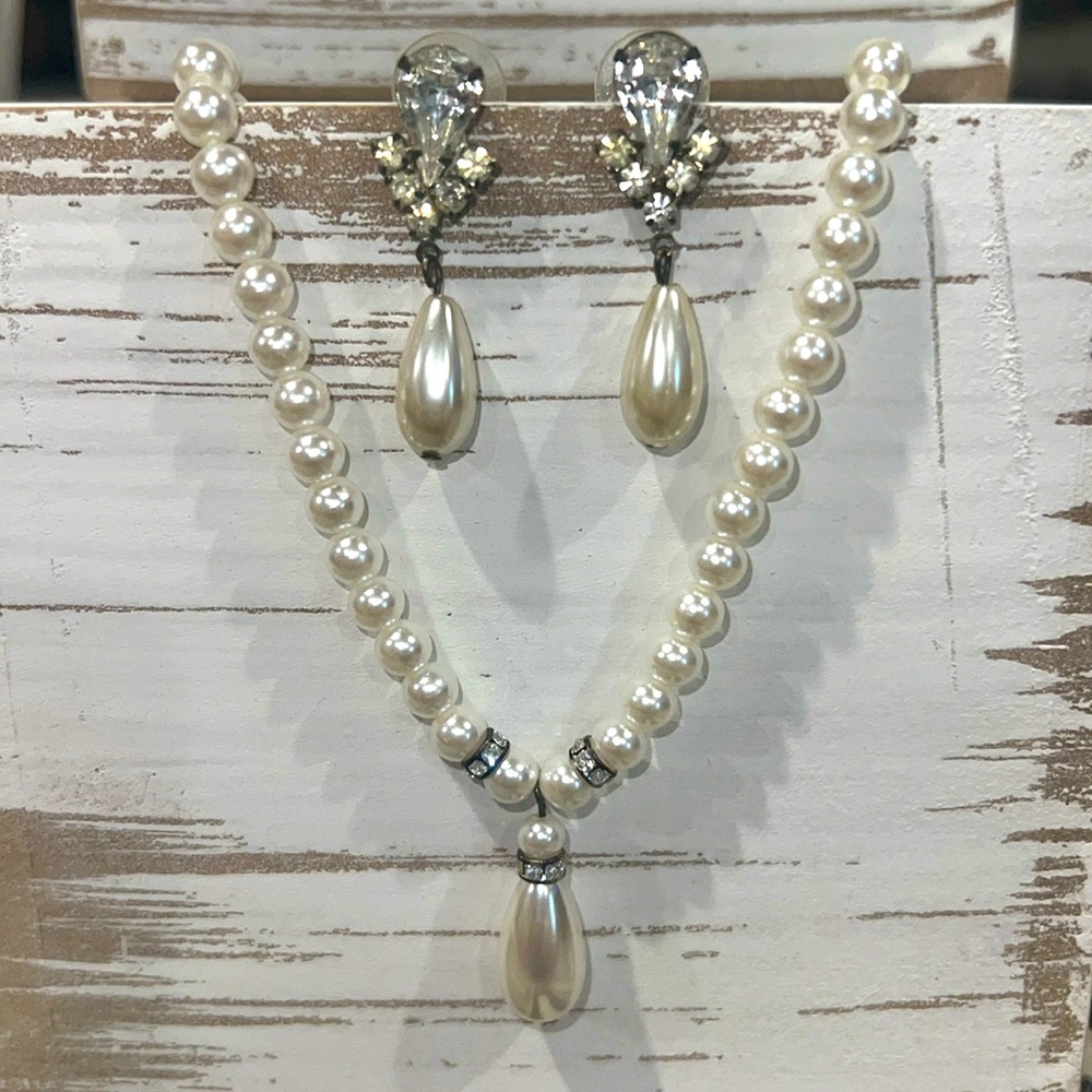 Vintage Costume Pearl Necklace and Earrings